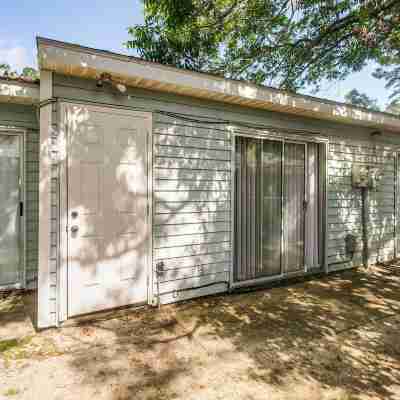 9 Mi to Moody Afb: Newly Updated Condo Near Dining Hotel Exterior
