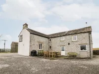 Lees Farm Hotels in Taddington