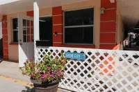 Grove City Motel Hotels in Manasota Key