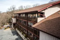 Cliff Dwellers Inn Hotels in Blowing Rock