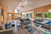 Hood Canal Home: Bordering Olympic NP!