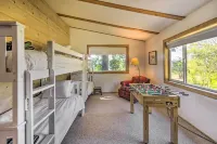 Scenic Lake Almanor Home w/ Mountain Views! - 3 estrellas