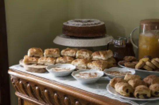 엘라이온 테라 부티크 게스트하우스