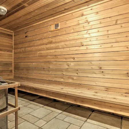 Slopeside Condo with Hot Tub and Game Room Access!