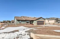 Spacious Williams Home w/ Yard: Near Hiking! - 3-Star