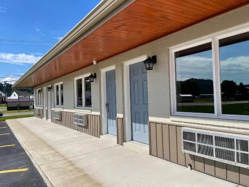 Four Seasons Inn Hotels in Gallipolis