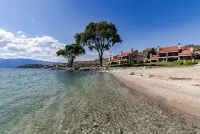 Lake Chelan Shores: Sandy Beach Delight # 1-5; Chelan, WA. Beautiful 2-bdr condo