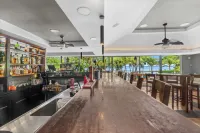 Bahia Pez Vela Resort - bar
