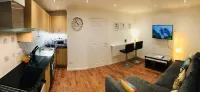 Fountain View 1Br Flat Oxford - Free Parking - Condos