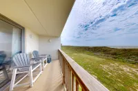 Ocean View, Shared Pool/Hot Tub, Boardwalk to Beach