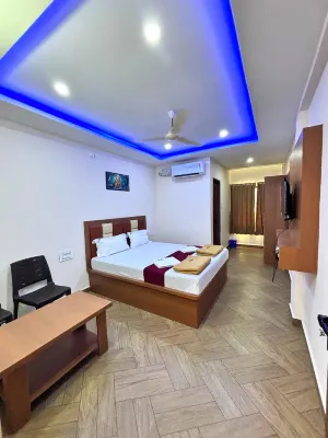 Sri Krishna Lodge Tekkatte Отели рядом с достопримечательностью «Заповедник Мальяди Берд»