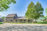 Cedar Home w/ Fire Pit & Grill ~ 3 Mi to Lakes - 3-Star
