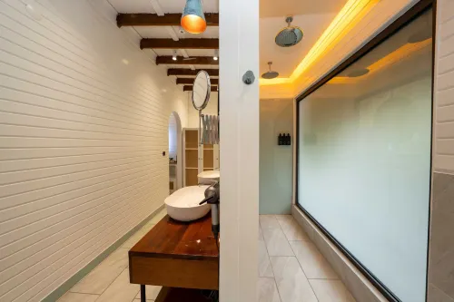 Lov Faralya Adults Only Photos