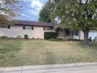 Cozy 3-bedroom 2 bathroom house فنادق في رسل