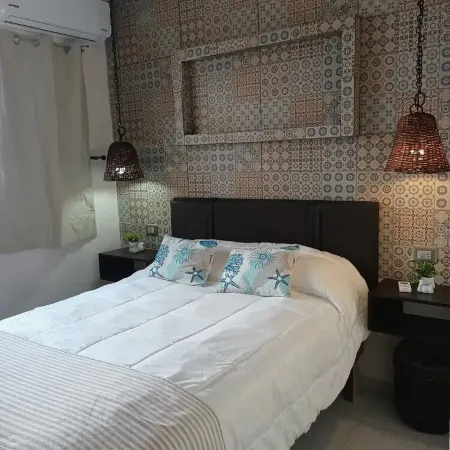 Linda casa con alberca y cascada.