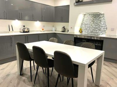 Darlington Suites by SA Stays