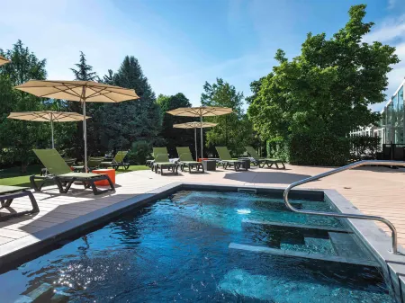 Mercure Aix-Les-Bains Domaine de Marlioz - Hôtel & Spa Отели в г. Трессерв