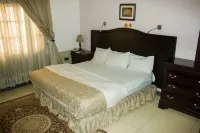 Tivoli Residence & Bar