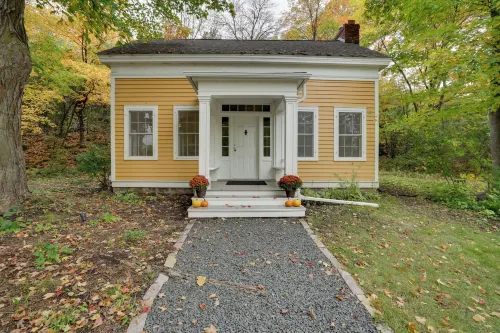 Historic Home in Taylors Falls w/ Patio & Fire Pit - WiFi