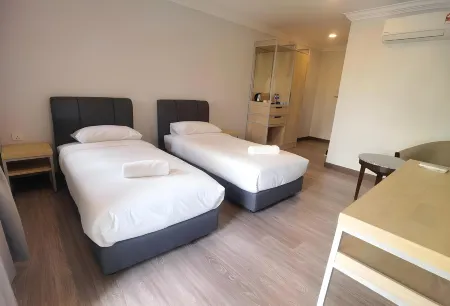 Lone Pine Resort