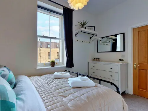 Peak Dale Apartment