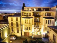 Kmm Hotel Hotels near Rike Park