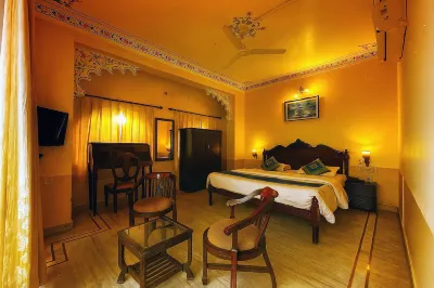 Thamla Haveli - Heritage Lake View Hotel