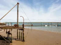 Kings Wharf 번햄 호텔