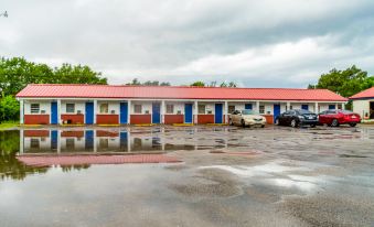Budget Inn by OYO Palestine TX Hwy 79