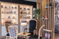 Hôtel Restaurant les 13 Assiettes فنادق في Avranches
