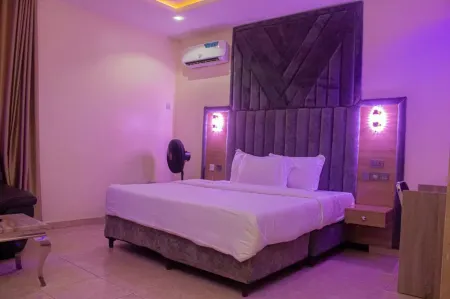 Correct Residence & Resort