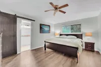 Serene Deck 10 Mins Garland City Square Hotels in Garland