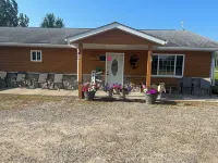 Lakeroad Lodge Motel & Charters Hotels in Wabanica Township