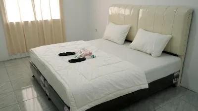 Mutiara Guest House Syariah Hotel dekat Tarusan Kamang