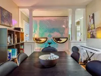 The OMG House that will BLOW YOUR MIND with Unbelievable Cats n Mirrors Hotels in Lake Oswego