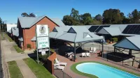 Young Federation Motor Inn and Services Club Hotels in Young