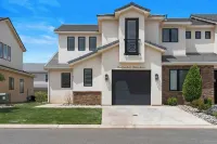 New the Ranch House Freedom Village - 5-Star