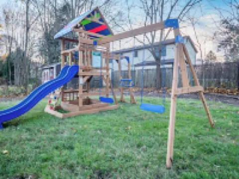 Timber Lodge: Hot Tub, Fireplace & Fun for All ! 西米爾福德酒店