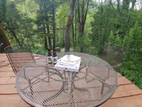 Creekfront 3-bedroom house with WiFi, AC in Happy Camp