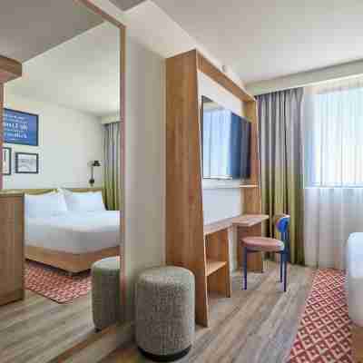 Hampton by Hilton Lyon  Airport Rooms