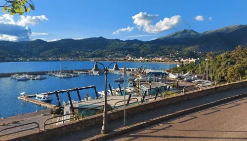 Cozy apartment 5 minutes from the train station Hotels in Sapri