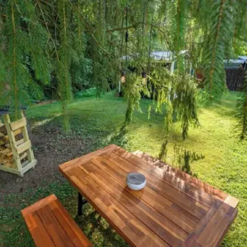 Creekside bungalow with a hot tub, walking distance to downtown Nashville