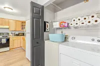 Ground Level UNC 2BR 2BA w/ Pool - Pet Friendly