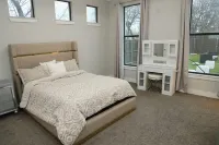 Spacious 4-bedroom Private Pool Villa Close to Downtown Dallas Hotels in 