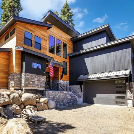 Modern Mountain Wellness Retreat in McCall, Idaho: 4 Bed · 4.5 Bath · Sleeps 10