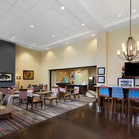 Hampton Inn & Suites Chicago/Mt. Prospect