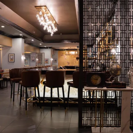 The Roslyn, Tapestry Collection by Hilton