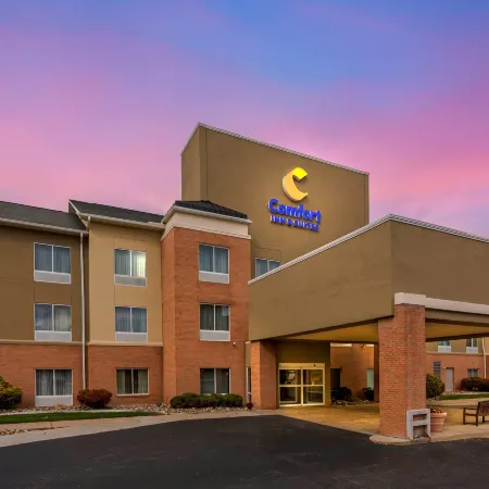Comfort Inn & Suites Akron South