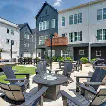 #StokeHotel: Boho Outdoorsy Vibes, Paddleboards, Kayak, Dog Park Others