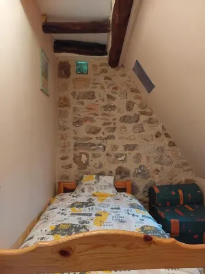 Grange Typique du Quercy Aménagée au Coeur du Lot Hôtels à proximité de : Maison du 15e siècle